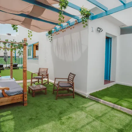 Villa Apapache With Private Heated Pool And - 5 Min Walk *